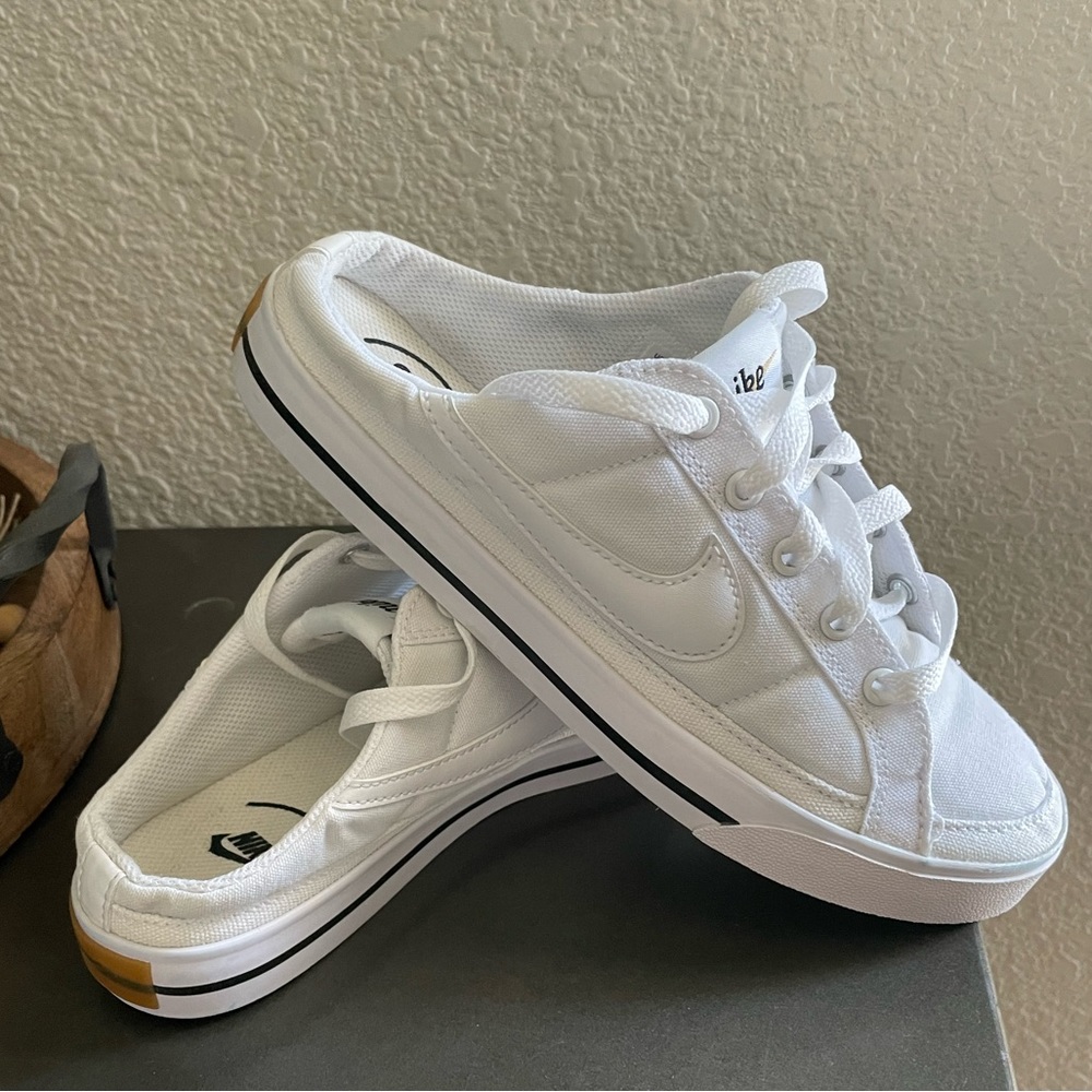 Nike Court Legacy Mules